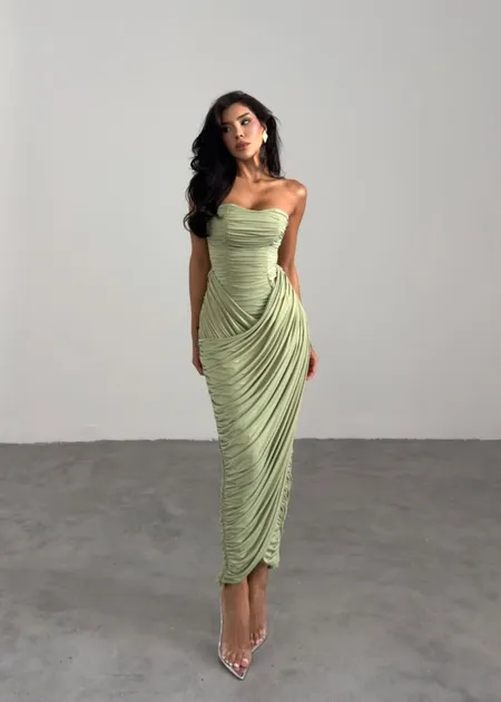 Vestido Midi Sem Alças e Franzido Astromélia Verde