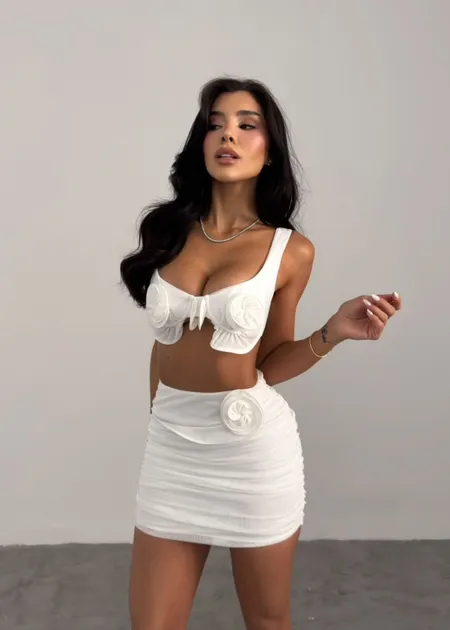 Conjunto de Top e Saia de Tule com Detalhes em Flor Blossom Off White